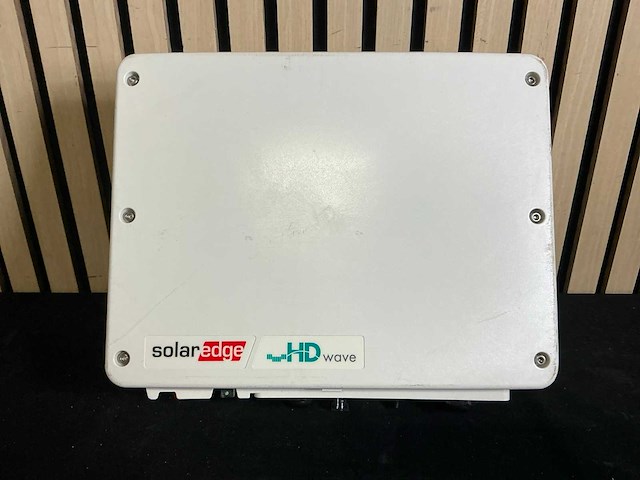 Solaredge se2200h omvormer - afbeelding 1 van  3