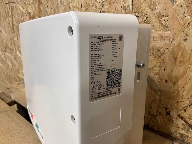 Solaredge se3680h-rw000bnn4 hd wave 1 fase omvormer - 3,68 kw - afbeelding 7 van  11