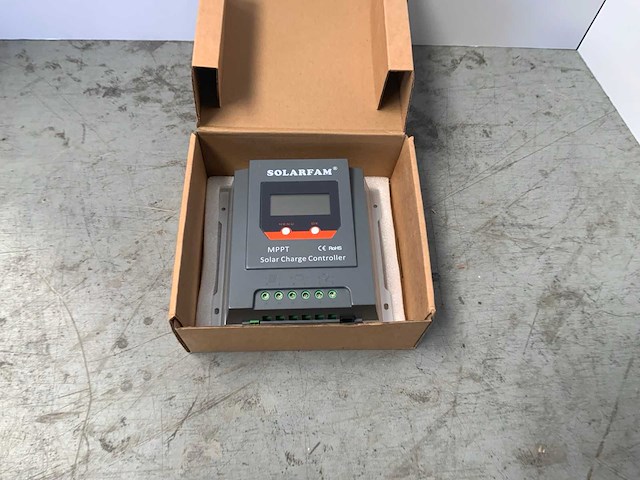 Solarfam - charter controller sx3055 - overige zonne-energie (10x) - afbeelding 1 van  5