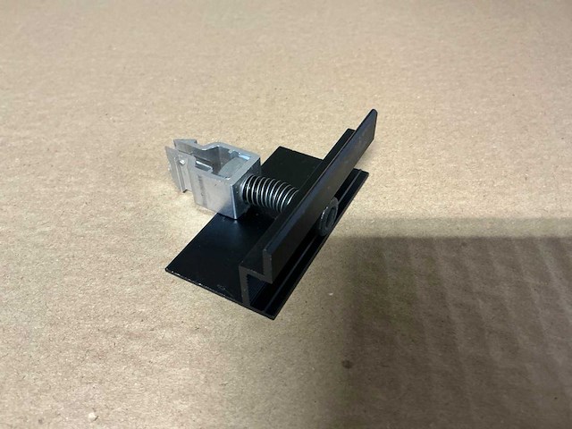 Solarstell 40mm aluminium eindklem zwart (100x) - afbeelding 1 van  4