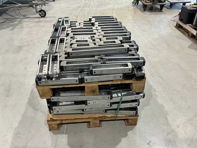 Solarstell partij montagerailprofielen - afbeelding 2 van  5