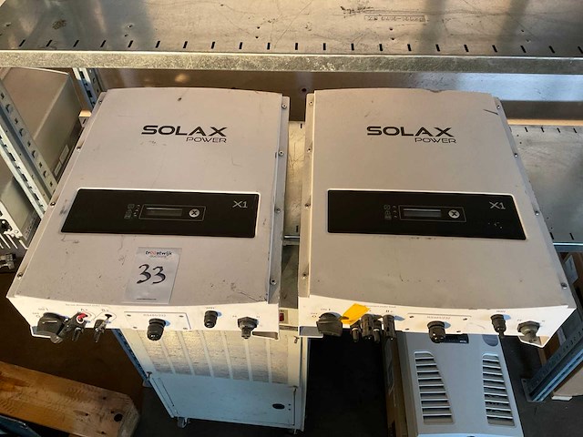 Solax power omvormer (2x) - afbeelding 1 van  3