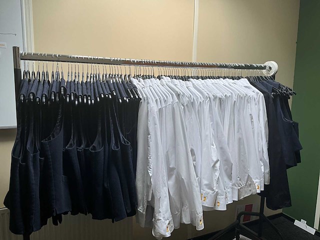 Soldaat van oranje horeca kleding - afbeelding 5 van  5