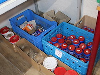Soldeerproducten w.o. purine, desitol, 40-60, tin, soldeerpasta, etc. in en om 3 kunststof kratten. - afbeelding 3 van  3