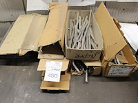 Soldeertin in diverse uitvoeringen in 5 dozen. - afbeelding 1 van  2