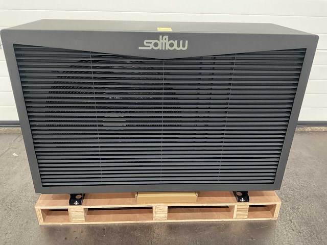 Solflow sfn-12sf1 propaan r290 warmtepomp 12kw ongebruikt - afbeelding 16 van  20