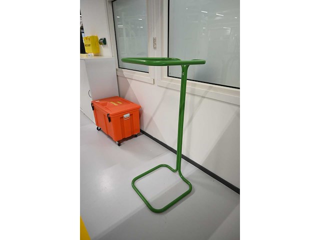 Soliclean 400l zelfklemmende zakhouder - afbeelding 2 van  2