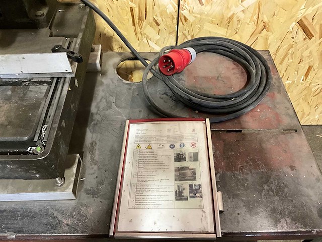 Solid - kolomboormachine + werkbank - afbeelding 6 van  6