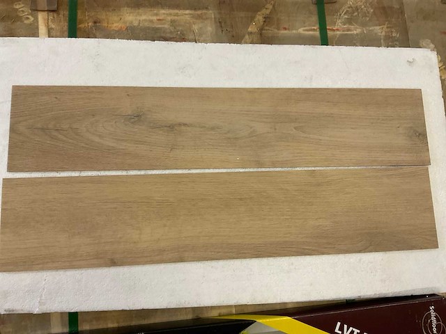 Solid floor blond pvc visgraat 15x75 cm ca. 14 m² - afbeelding 1 van  4
