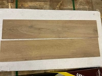 Solid floor blond pvc visgraat 15x75 cm ca. 43 m² - afbeelding 1 van  4