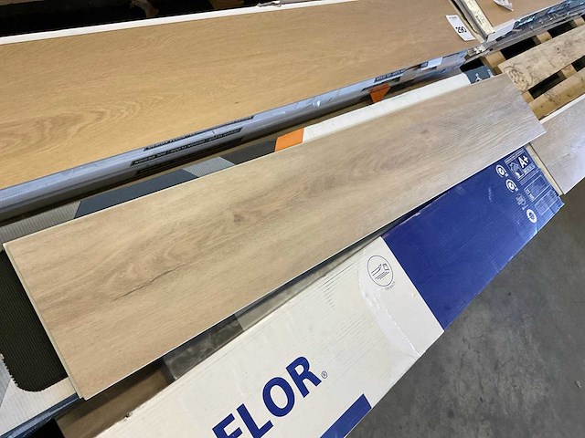 Solid floor sand pvc vloerdelen click ca. 4 m² - afbeelding 1 van  3