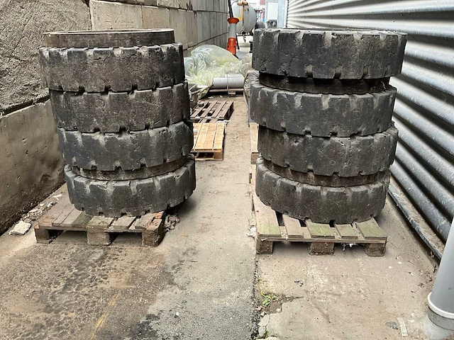 Solidael res330 set dual banden met tussenring (4x) - afbeelding 1 van  11