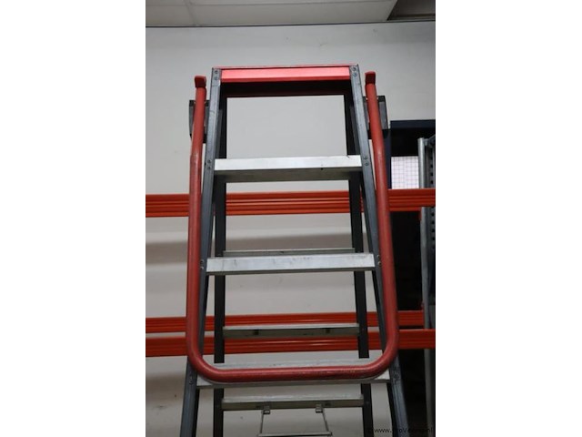 Solide opstapladder - afbeelding 2 van  7