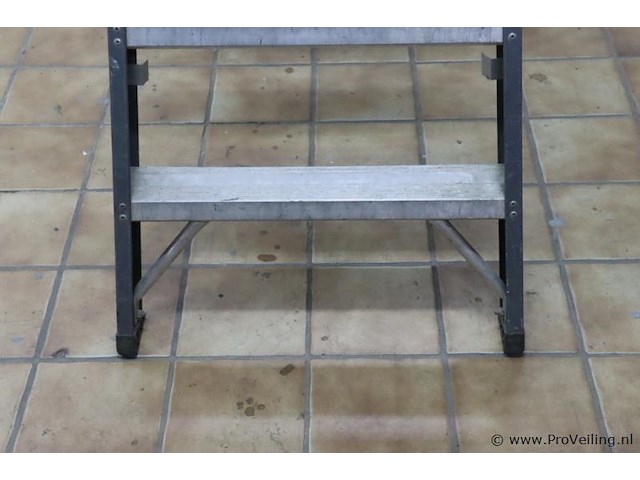 Solide opstapladder - afbeelding 3 van  7