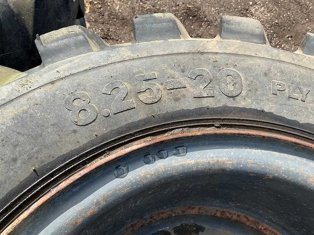 Solideal 8.25 r20 band, wiel en velg - afbeelding 4 van  12