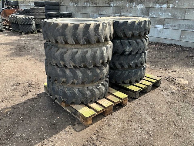 Solideal 8.25 r20 band, wiel en velg - afbeelding 8 van  12