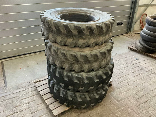 Solideal band en velg (4x) - afbeelding 1 van  5