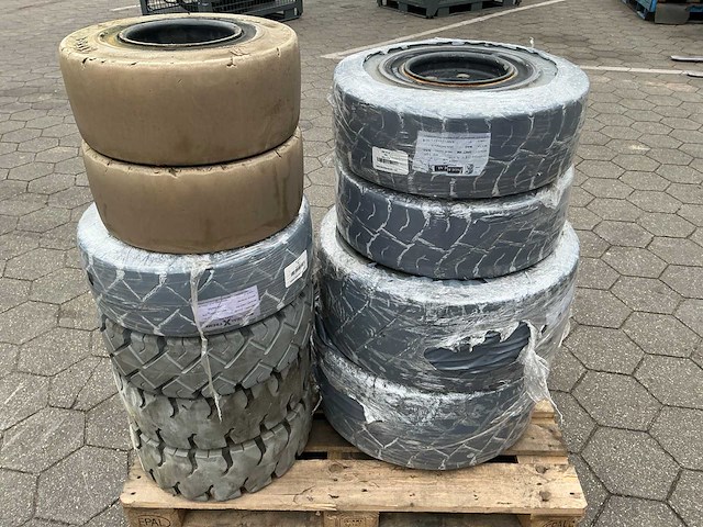 Solideal verschillende maten heftruckbanden - afbeelding 1 van  3