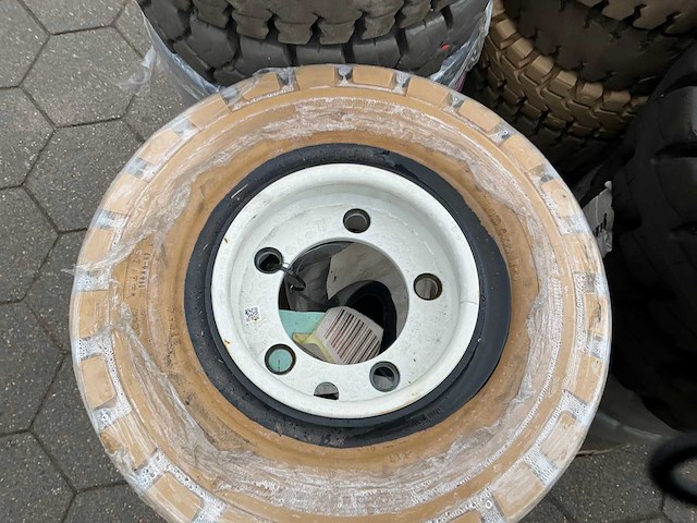 Solideal verschillende maten heftruckbanden - afbeelding 3 van  5