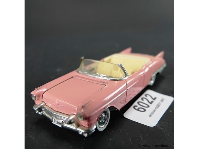 Solido 1957 cadillac biarritz eldorado roze #4500 - afbeelding 1 van  7