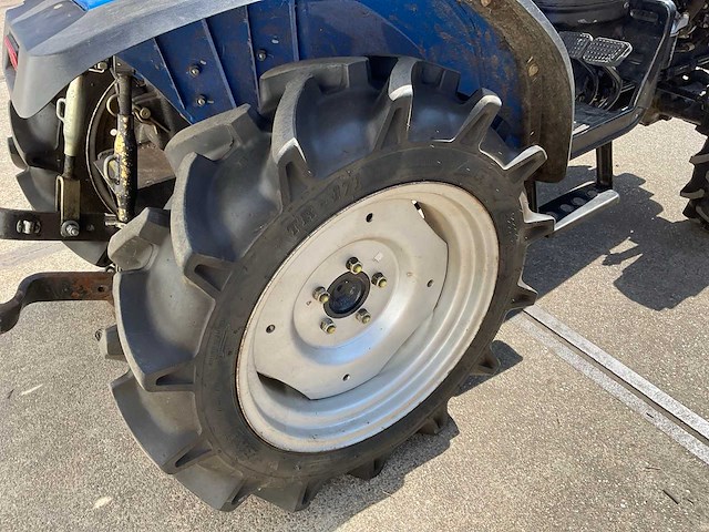 Solis 26 compacttractor 4wd - afbeelding 4 van  24