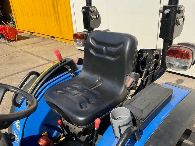 Solis 26 compacttractor 4wd - afbeelding 13 van  24