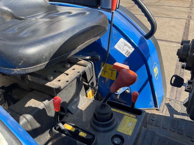 Solis 26 compacttractor 4wd - afbeelding 15 van  24