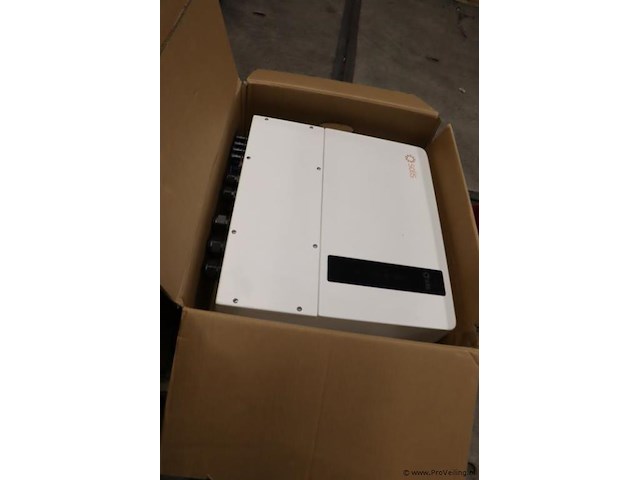 Solis hybride omvormer s6-eh3p12k-nd-h, 3 fase - afbeelding 2 van  5