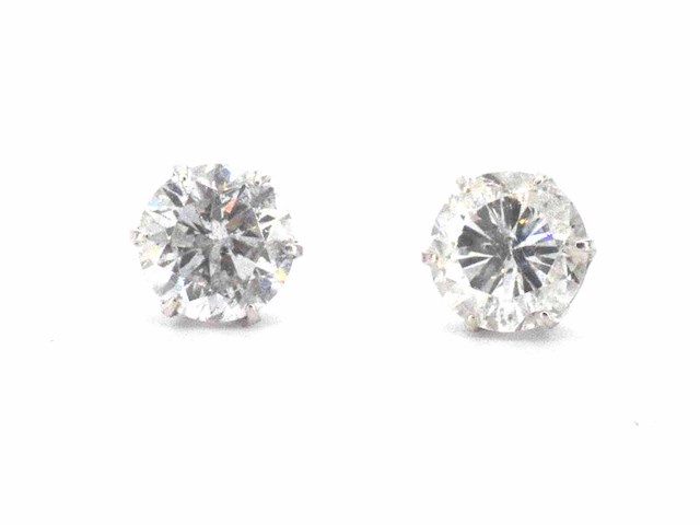 Solitair diamanten oorbellen met goud en platina - afbeelding 2 van  7