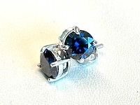 Solitair oorbellen met blauwe briljanten - afbeelding 5 van  7