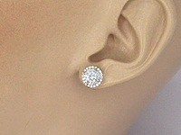 Solitair oorbellen met luxe entourage van hoge kwaliteit briljanten - afbeelding 2 van  7