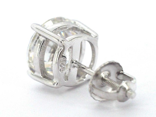 Solitair oorbellen met twee zeer grote briljanten - afbeelding 5 van  7