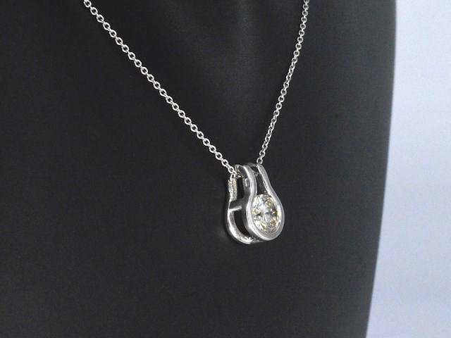 Solitaire hanger met een natuurlijke briljant geslepen diamant, excl. ketting - afbeelding 3 van  9