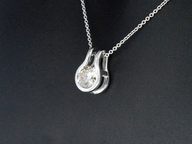 Solitaire hanger met een natuurlijke briljant geslepen diamant, excl. ketting - afbeelding 4 van  9