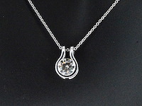 Solitaire hanger met een natuurlijke briljant geslepen diamant - afbeelding 2 van  8