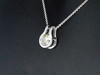 Solitaire hanger met een natuurlijke briljant geslepen diamant - afbeelding 5 van  8
