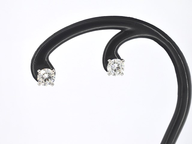 Solitaire oorbellen met natuurlijke diamanten 2.33 carat - afbeelding 4 van  11