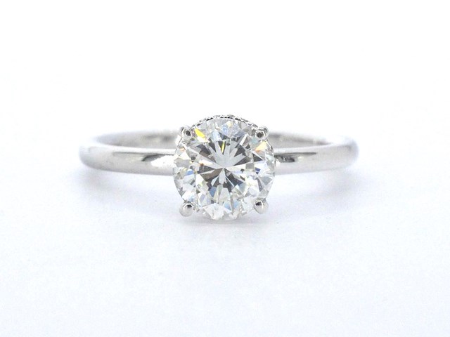 Solitaire ring met een natuurlijke briljant geslepen diamant van 1.20 carat en hidden halo - afbeelding 1 van  12