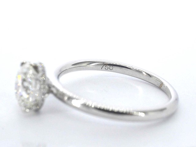 Solitaire ring met een natuurlijke briljant geslepen diamant van 1.20 carat en hidden halo - afbeelding 10 van  12