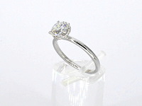 Solitaire ring met een natuurlijke briljant geslepen diamant van 1.20 carat en hidden halo - afbeelding 12 van  12