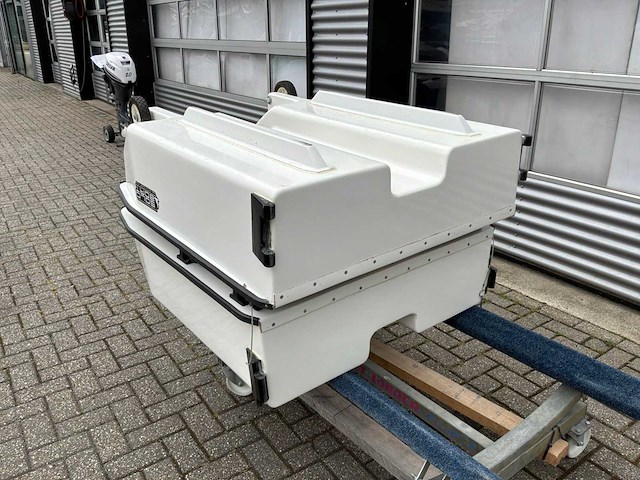 Solo boat - afbeelding 8 van  8