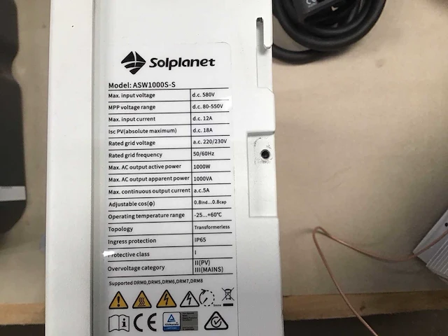 Solplanet asw1000s-s omvormer - afbeelding 2 van  2