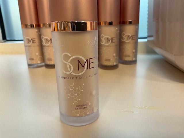 Some skincare serum (24x) - afbeelding 5 van  6