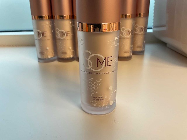 Some skincare serum (24x) - afbeelding 4 van  6