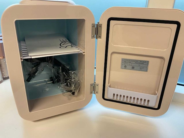 Some skincare serum (25x) - afbeelding 6 van  6