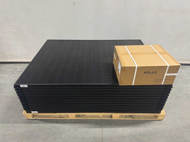 Sonnenstromfabrik - set van 12 zonnepanelen (395 wp) met solax 4.2k omvormer - afbeelding 1 van  10