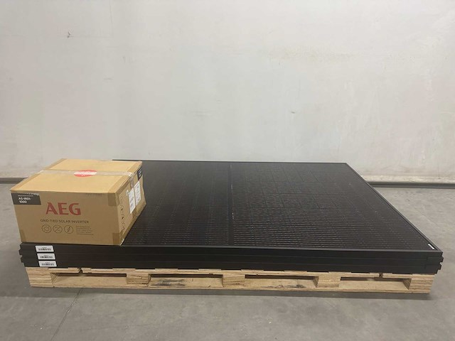 Sonnenstromfabrik - set van 3 zonnepanelen (395 wp) met aeg 1.0k omvormer - afbeelding 1 van  9