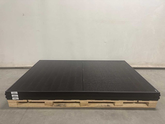 Sonnenstromfabrik - set van 3 zonnepanelen (395 wp) met aeg 1.0k omvormer - afbeelding 2 van  9