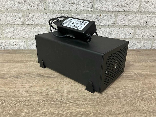 Sonnet pci expansion chassis - afbeelding 1 van  3