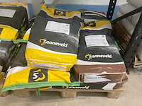 Sonneveld diverse bakkers producten, grondstoffen - afbeelding 15 van  26